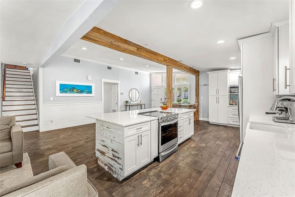 Active With Contract: $899,000 (4 beds, 3 baths, 2261 Square Feet)