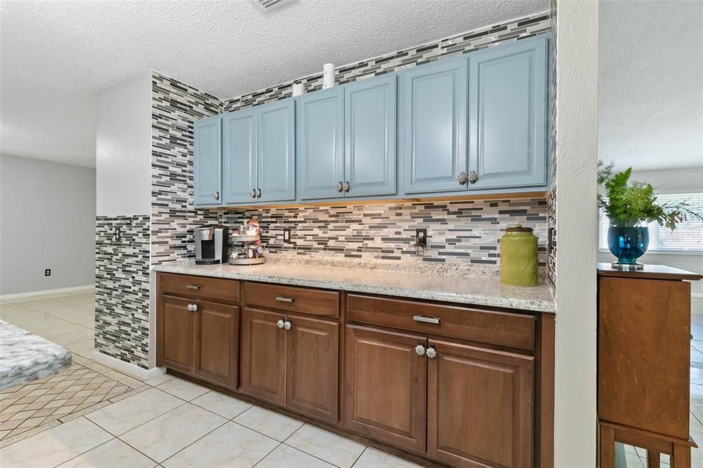 For Sale: $360,000 (4 beds, 2 baths, 2163 Square Feet)