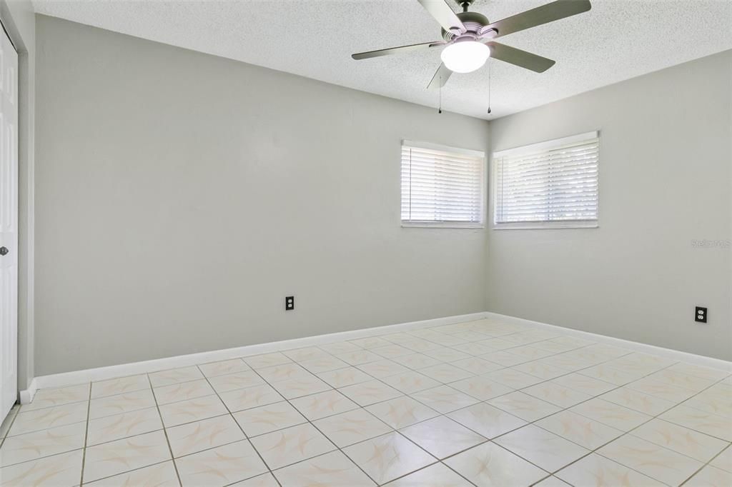 For Sale: $360,000 (4 beds, 2 baths, 2163 Square Feet)