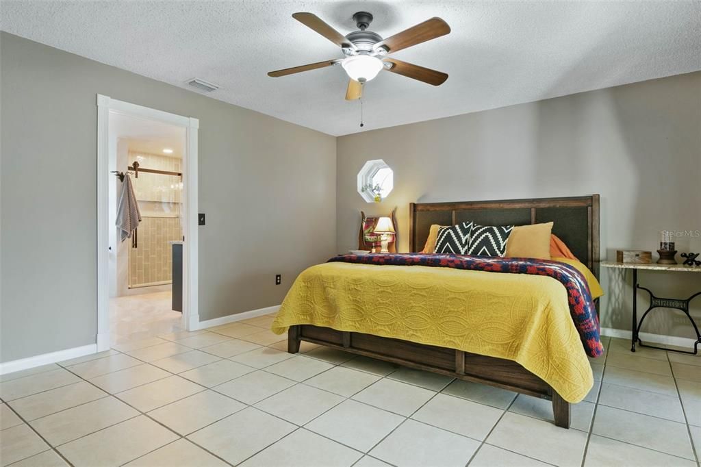 For Sale: $360,000 (4 beds, 2 baths, 2163 Square Feet)