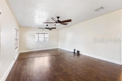 For Rent: $2,500 (3 beds, 2 baths, 2071 Square Feet)