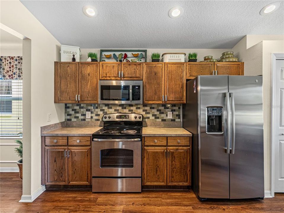 For Sale: $372,900 (3 beds, 2 baths, 2045 Square Feet)