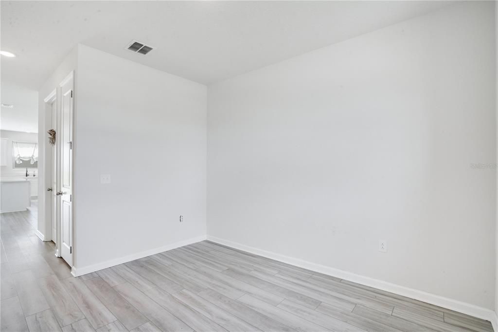 For Sale: $390,000 (3 beds, 2 baths, 2523 Square Feet)