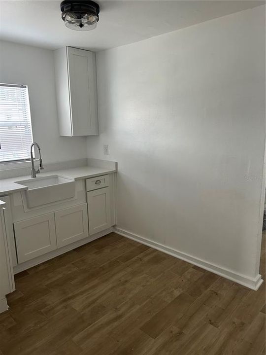 For Rent: $1,200 (1 beds, 1 baths, 650 Square Feet)