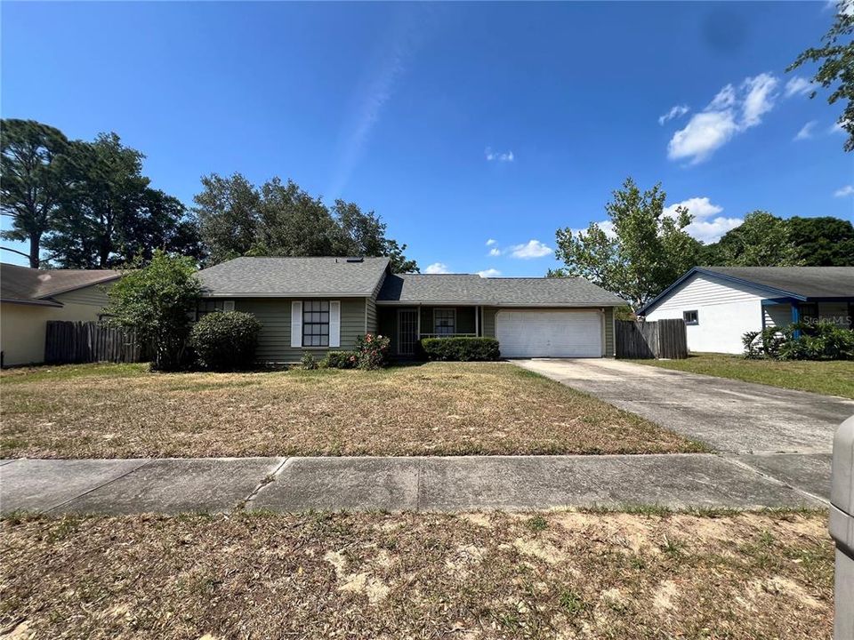 Active With Contract: $275,000 (4 beds, 2 baths, 1180 Square Feet)