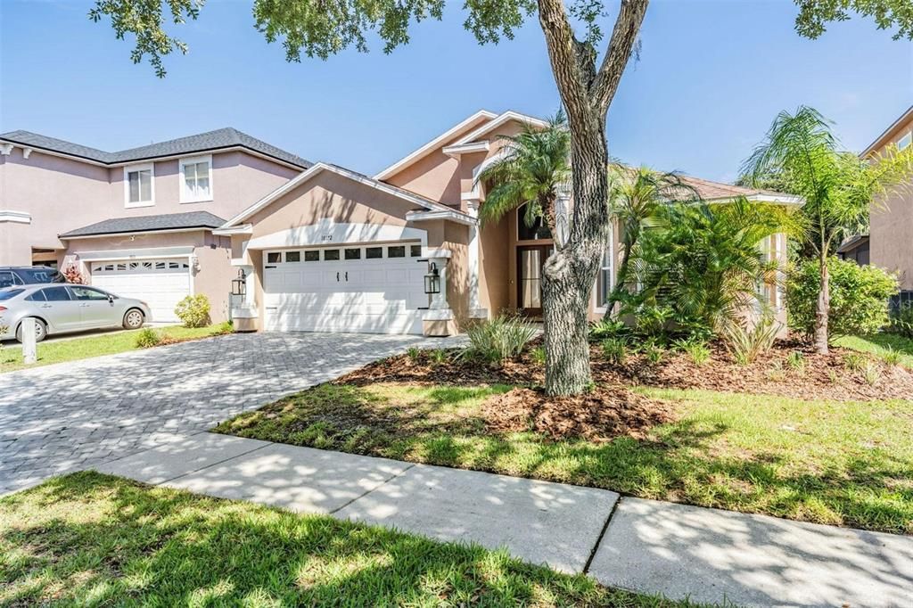 Recently Sold: $438,000 (4 beds, 3 baths, 1898 Square Feet)