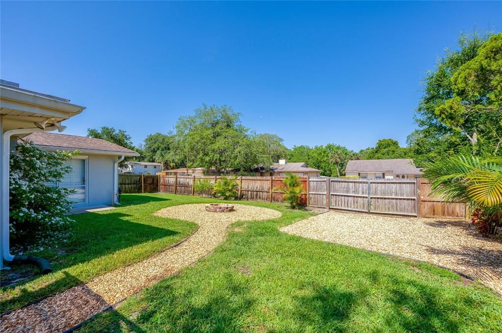 For Sale: $354,000 (3 beds, 2 baths, 1748 Square Feet)