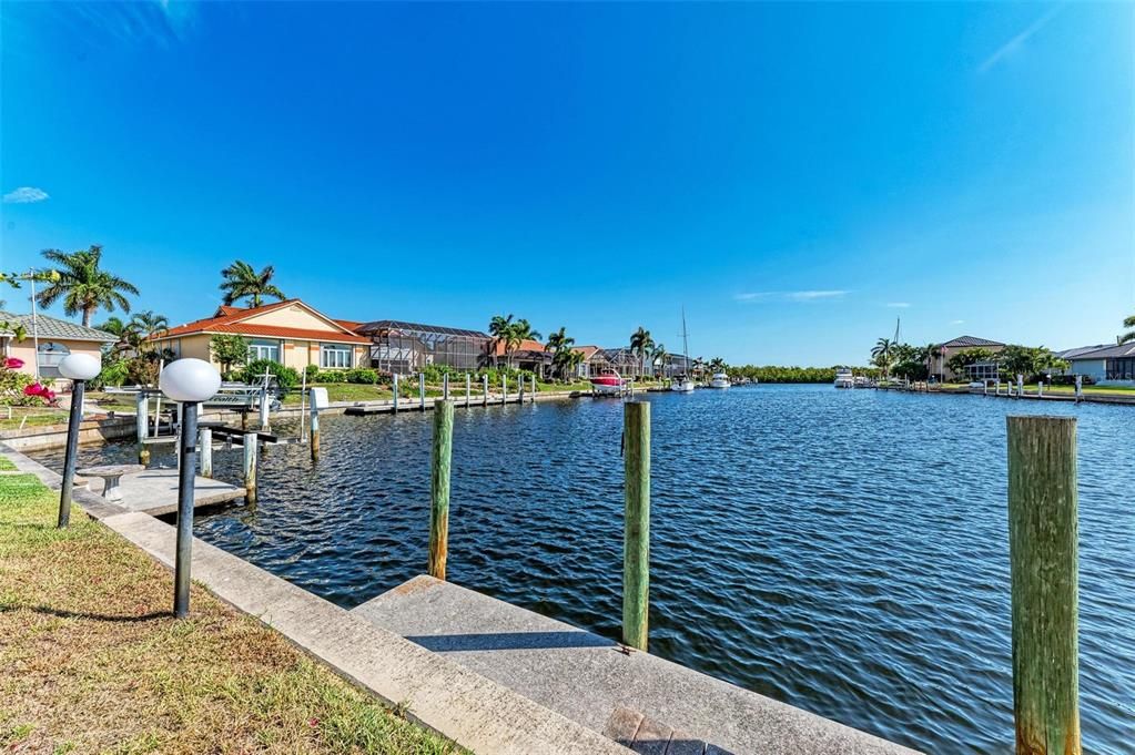 For Sale: $1,050,000 (3 beds, 3 baths, 2770 Square Feet)