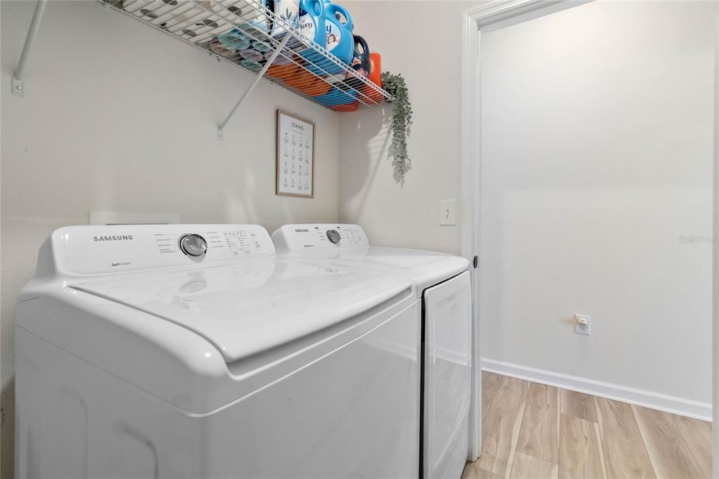 Active With Contract: $375,000 (4 beds, 2 baths, 1929 Square Feet)