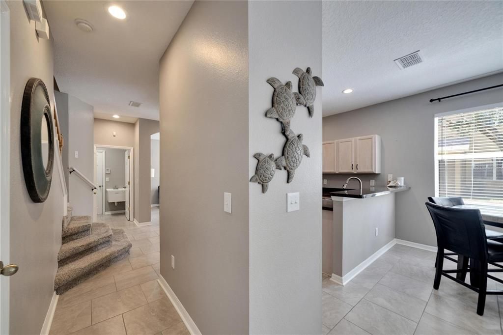 Active With Contract: $324,500 (3 beds, 2 baths, 1587 Square Feet)