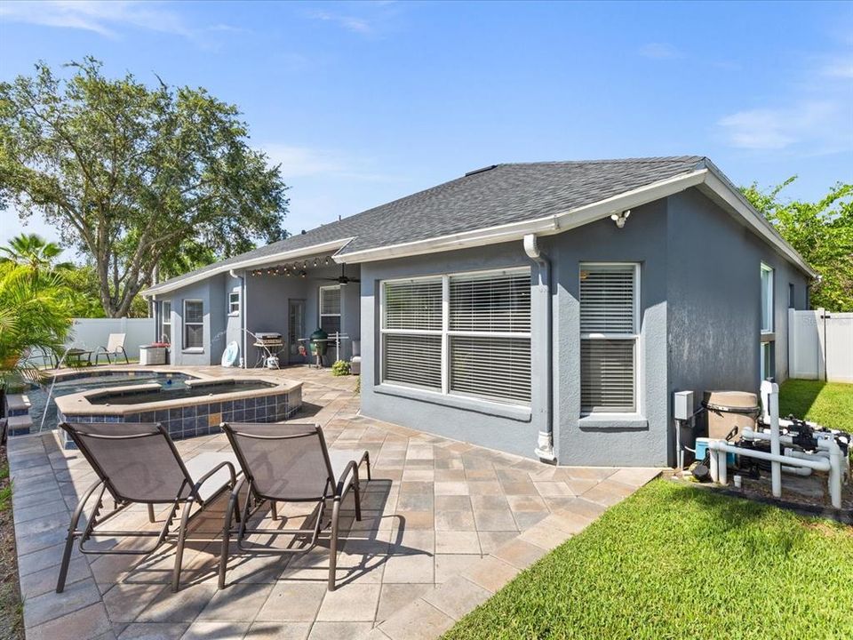 Active With Contract: $639,900 (4 beds, 3 baths, 2696 Square Feet)