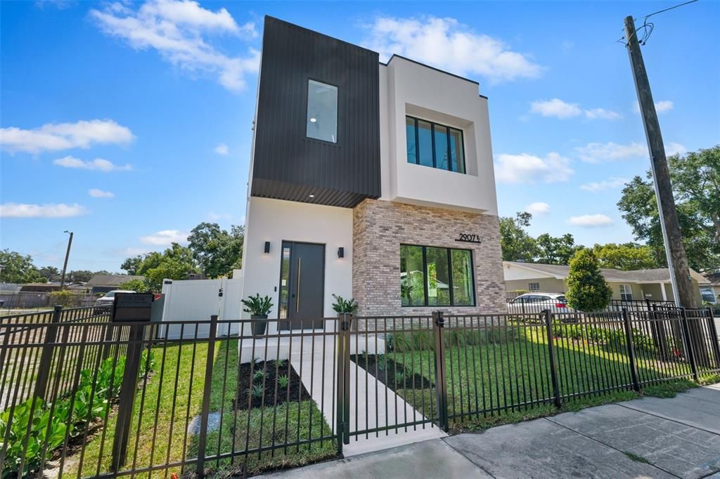 For Sale: $1,249,900 (4 beds, 2 baths, 2698 Square Feet)