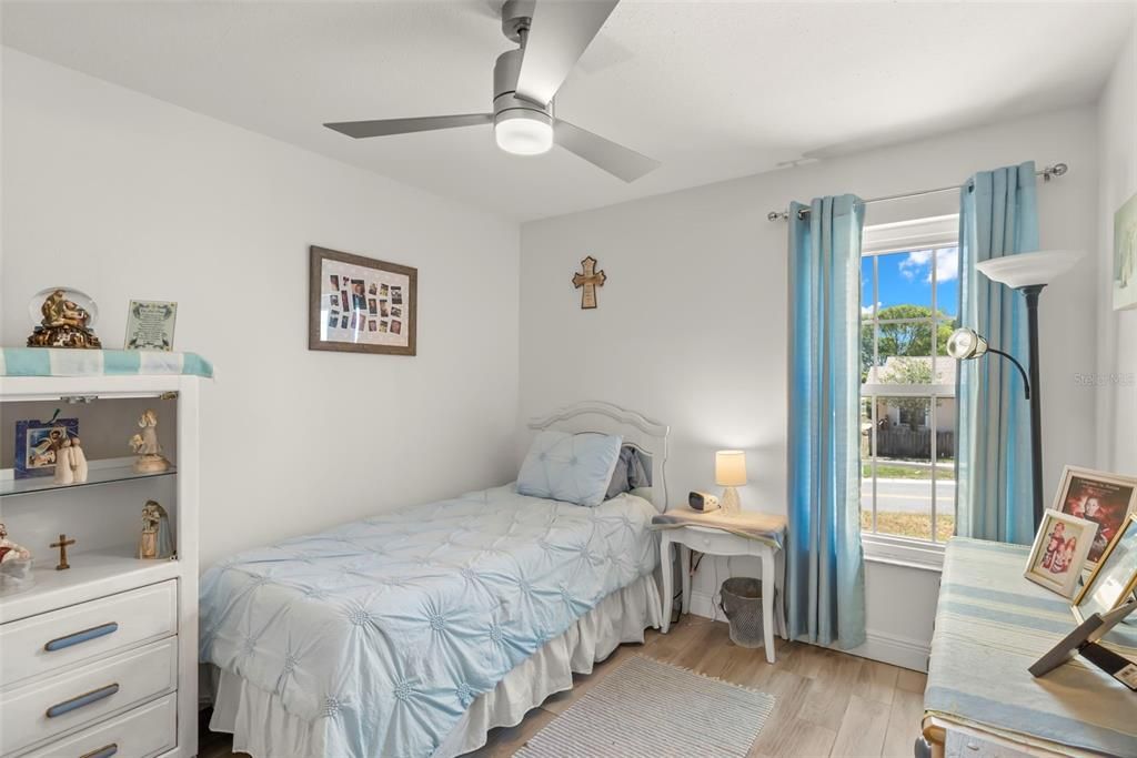 Active With Contract: $390,000 (3 beds, 2 baths, 1160 Square Feet)