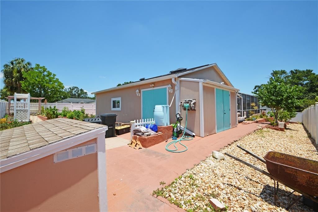 For Sale: $445,000 (3 beds, 2 baths, 1737 Square Feet)