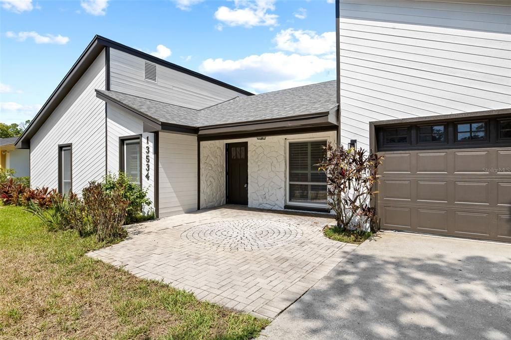 Active With Contract: $629,900 (4 beds, 2 baths, 2636 Square Feet)