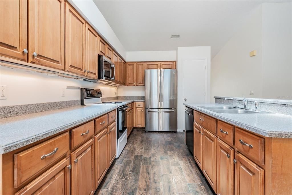 Active With Contract: $585,000 (4 beds, 2 baths, 2256 Square Feet)