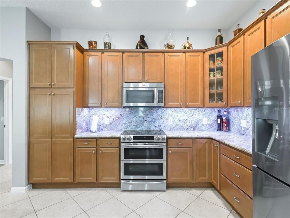 For Sale: $549,000 (3 beds, 2 baths, 1923 Square Feet)