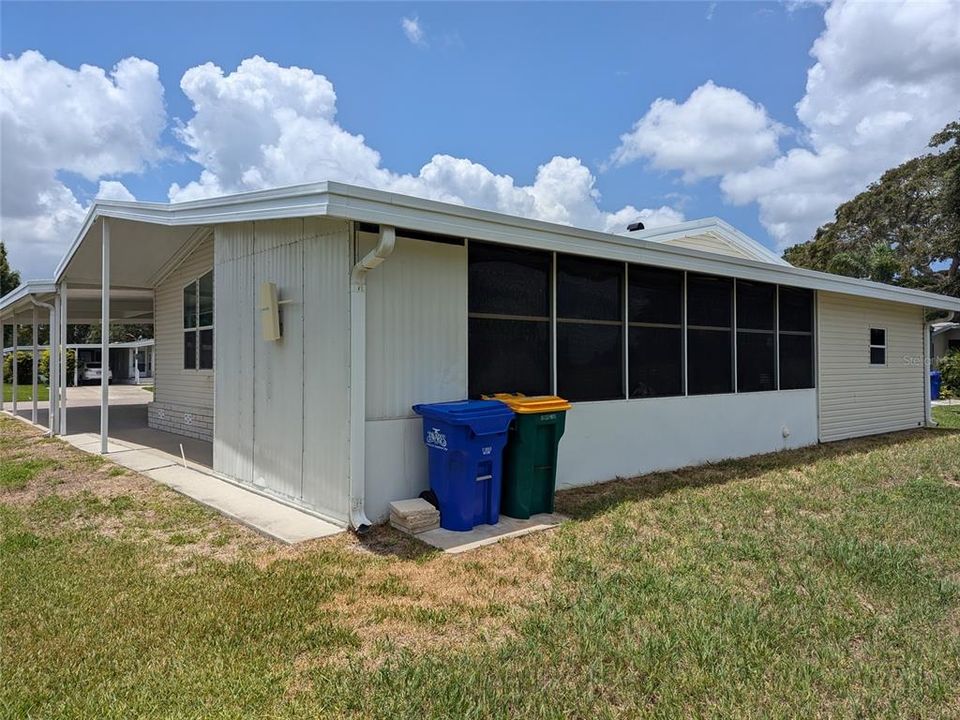 Active With Contract: $235,900 (3 beds, 2 baths, 2223 Square Feet)