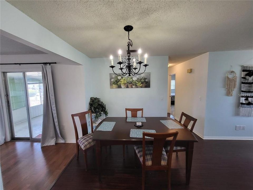 For Rent: $1,700 (2 beds, 2 baths, 1123 Square Feet)