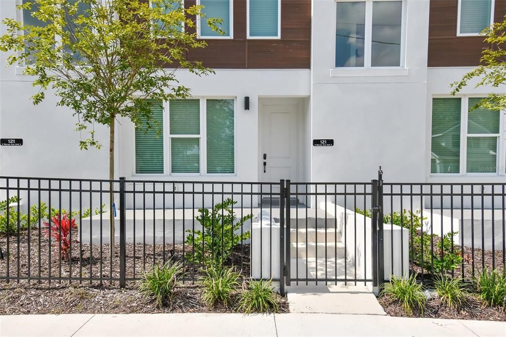 Active With Contract: $4,200 (3 beds, 3 baths, 2264 Square Feet)