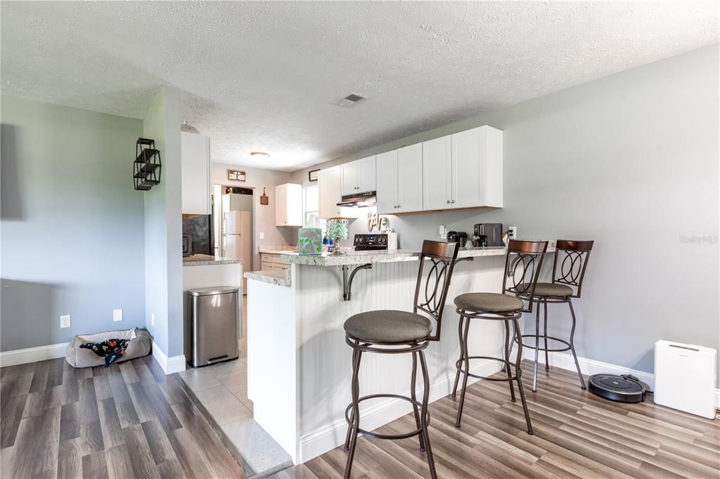 Active With Contract: $325,000 (4 beds, 2 baths, 1864 Square Feet)