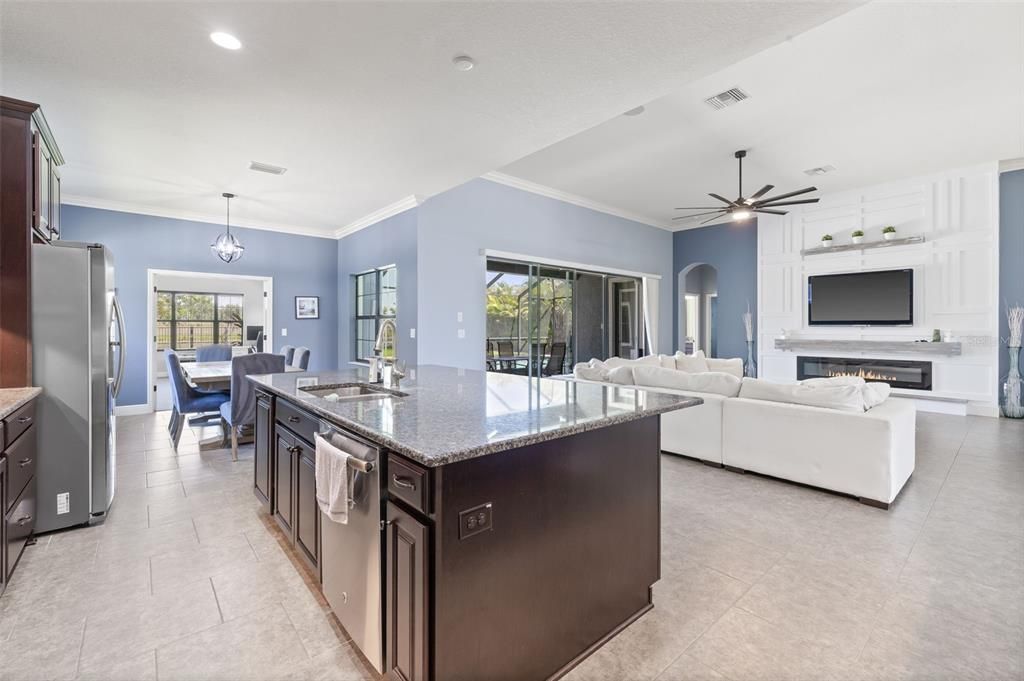 Active With Contract: $875,000 (4 beds, 3 baths, 3153 Square Feet)