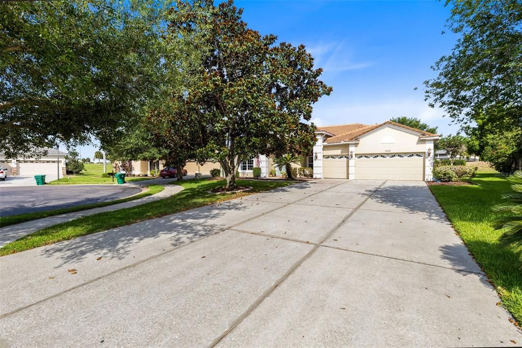 Active With Contract: $799,000 (4 beds, 3 baths, 3182 Square Feet)