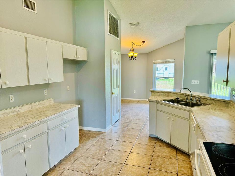 For Sale: $299,500 (4 beds, 2 baths, 1848 Square Feet)