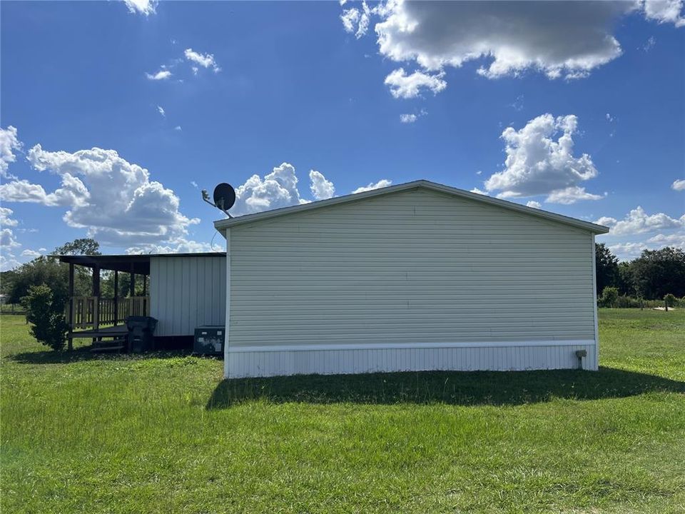 For Sale: $475,000 (3 beds, 2 baths, 1080 Square Feet)