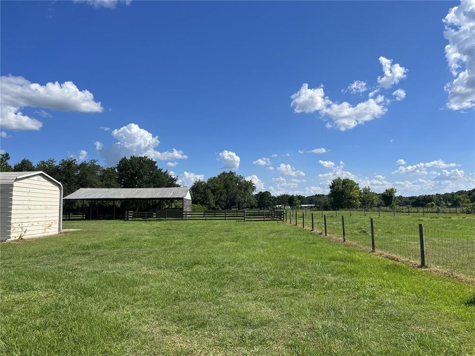 For Sale: $475,000 (3 beds, 2 baths, 1080 Square Feet)