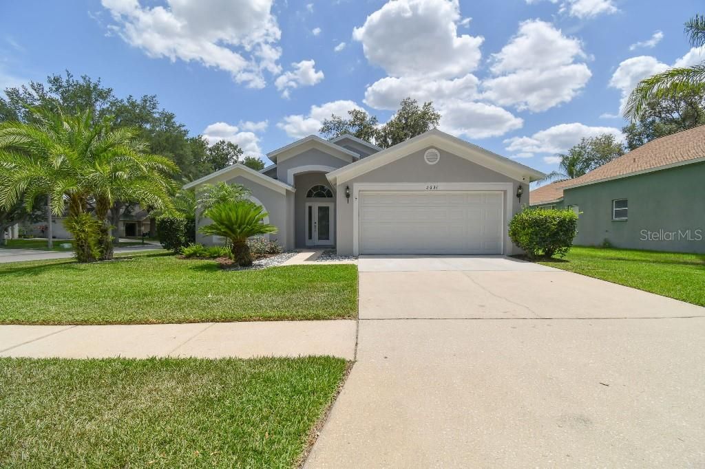 Active With Contract: $415,000 (3 beds, 2 baths, 1733 Square Feet)