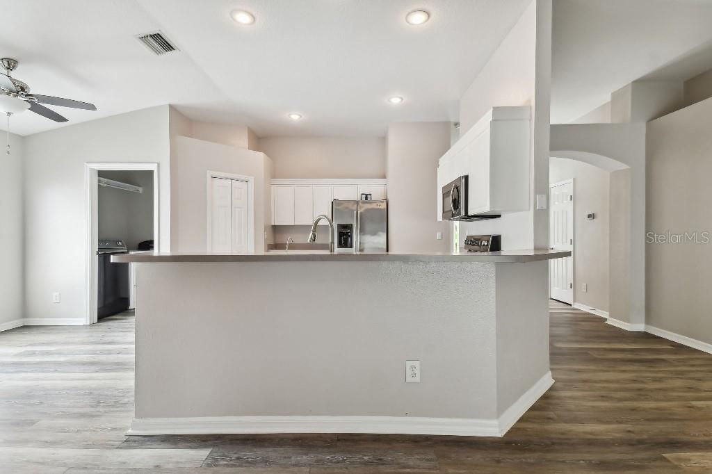 Active With Contract: $415,000 (3 beds, 2 baths, 1733 Square Feet)