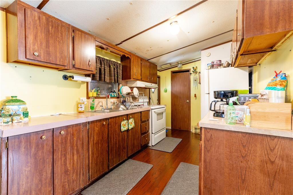 For Sale: $135,000 (2 beds, 2 baths, 960 Square Feet)