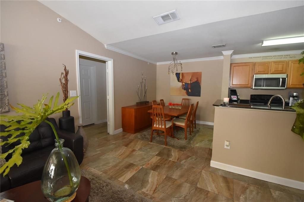 For Rent: $1,750 (2 beds, 2 baths, 1205 Square Feet)