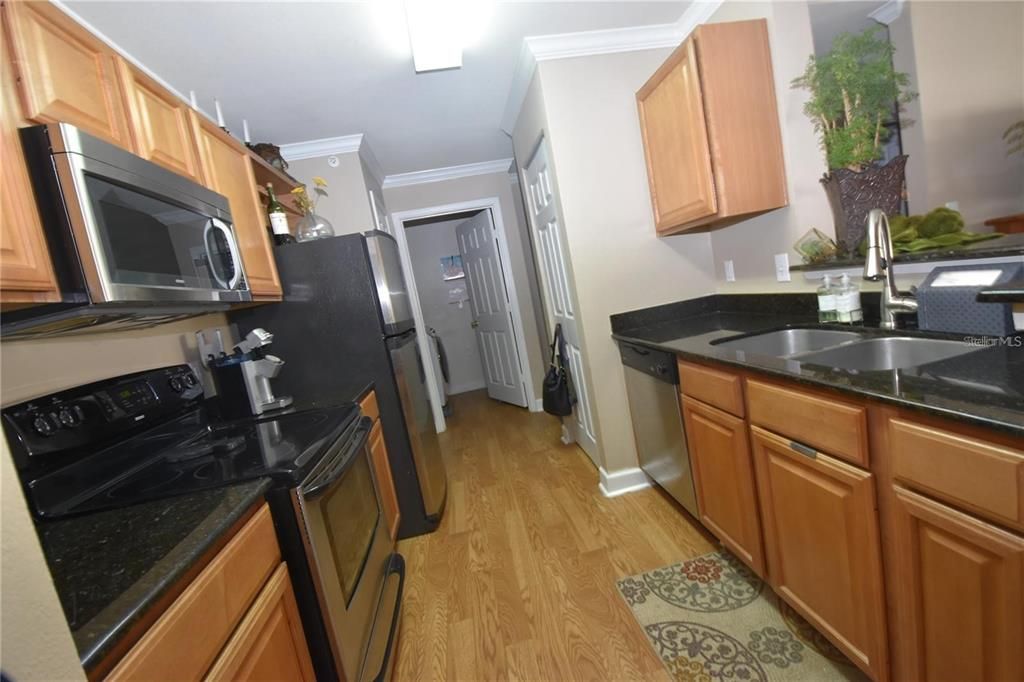 For Rent: $1,750 (2 beds, 2 baths, 1205 Square Feet)