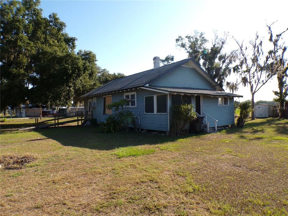 Recently Sold: $130,000 (3 beds, 1 baths, 1120 Square Feet)