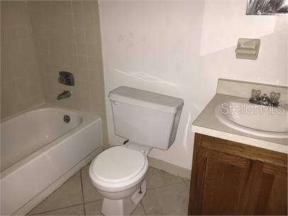 For Rent: $1,200 (2 beds, 1 baths, 788 Square Feet)