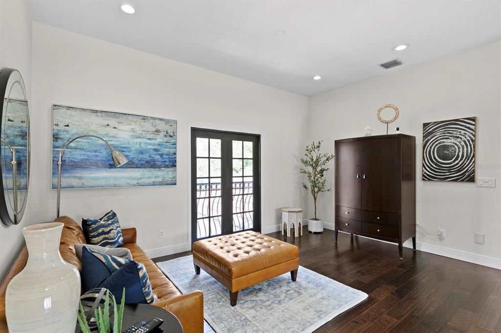 Active With Contract: $1,250,000 (5 beds, 3 baths, 3964 Square Feet)