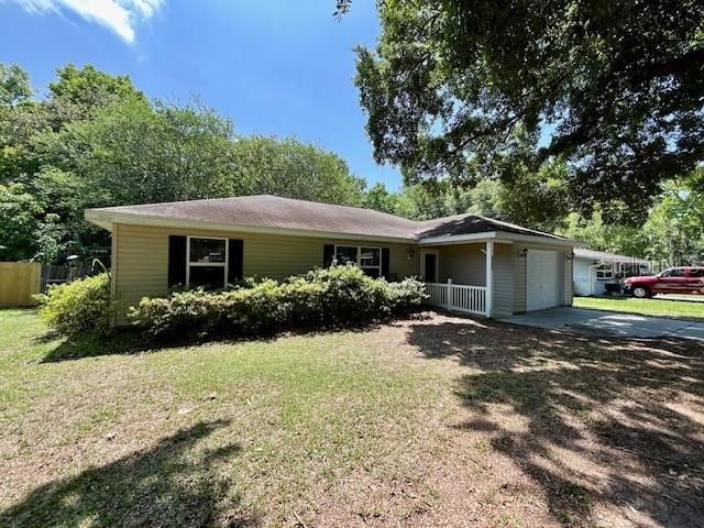 For Sale: $275,000 (3 beds, 2 baths, 1292 Square Feet)