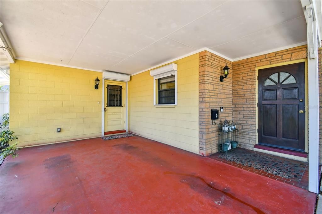 Active With Contract: $330,000 (3 beds, 1 baths, 1282 Square Feet)