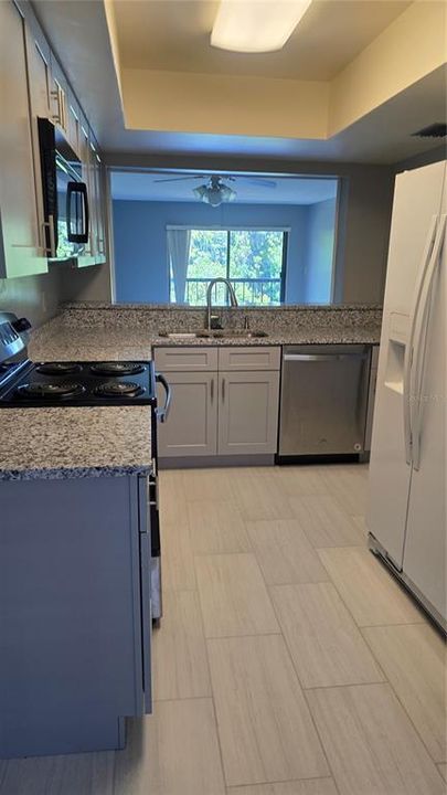 Active With Contract: $1,600 (2 beds, 2 baths, 1024 Square Feet)