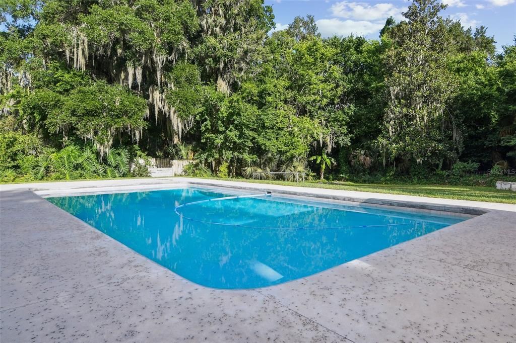 In addition to the storage shed in the backyard the garage also has workshop space and all of the pool equipment stays - NEW POOL PUMP and NEW POOL VACUUM!