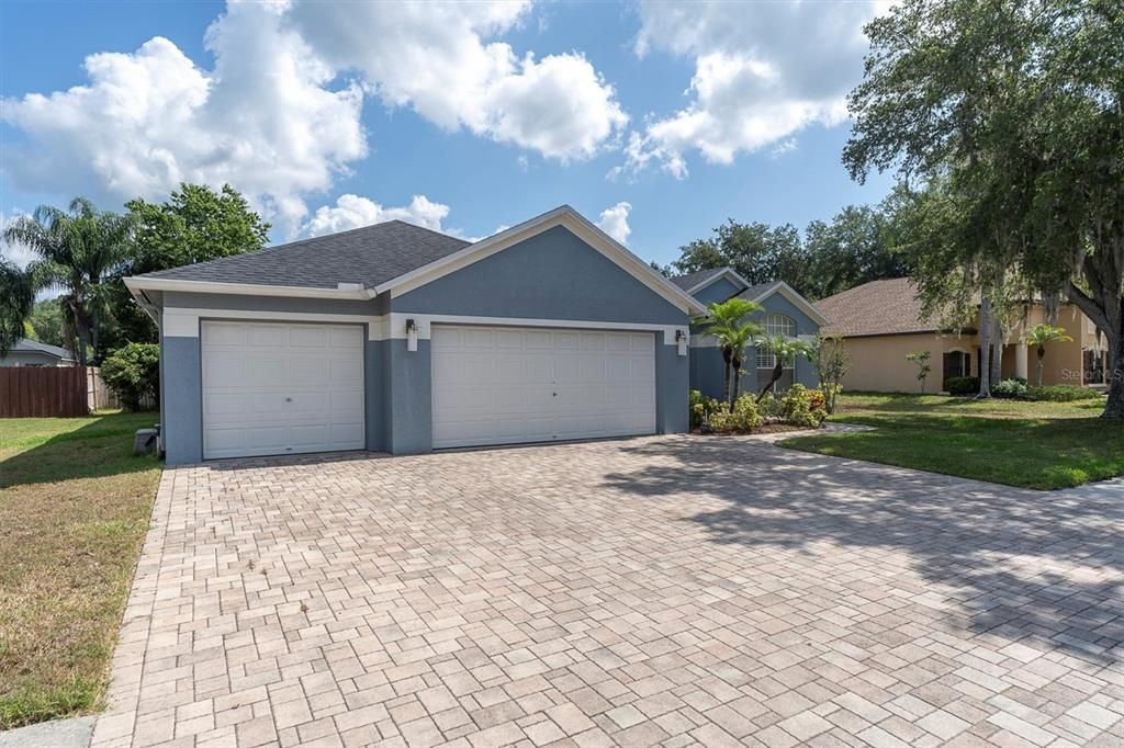 For Sale: $599,900 (4 beds, 3 baths, 2765 Square Feet)