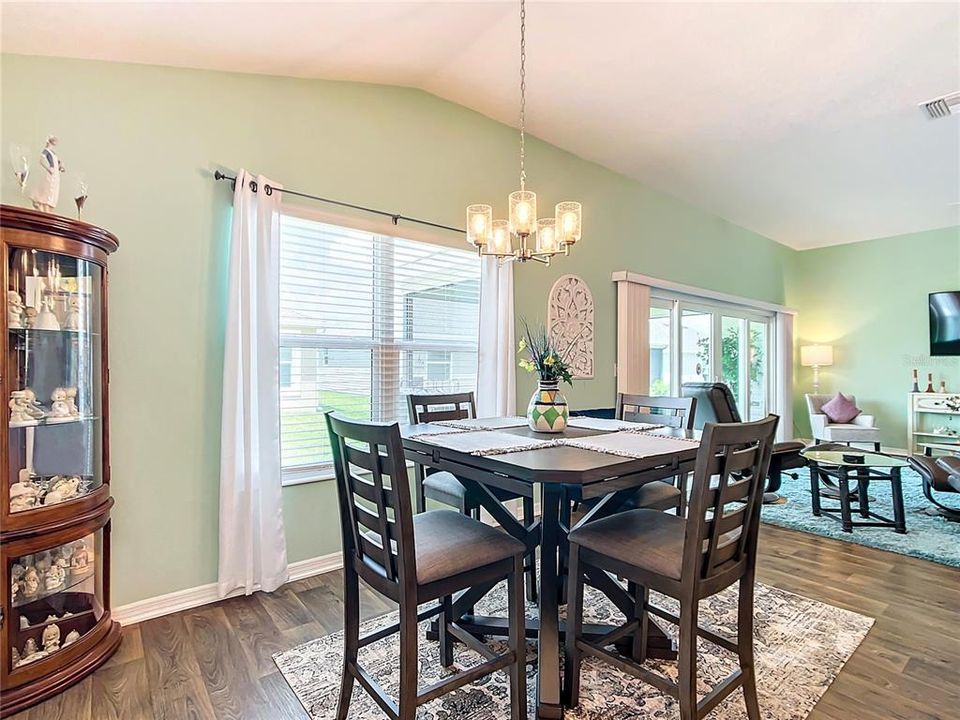 For Sale: $469,900 (3 beds, 2 baths, 1516 Square Feet)