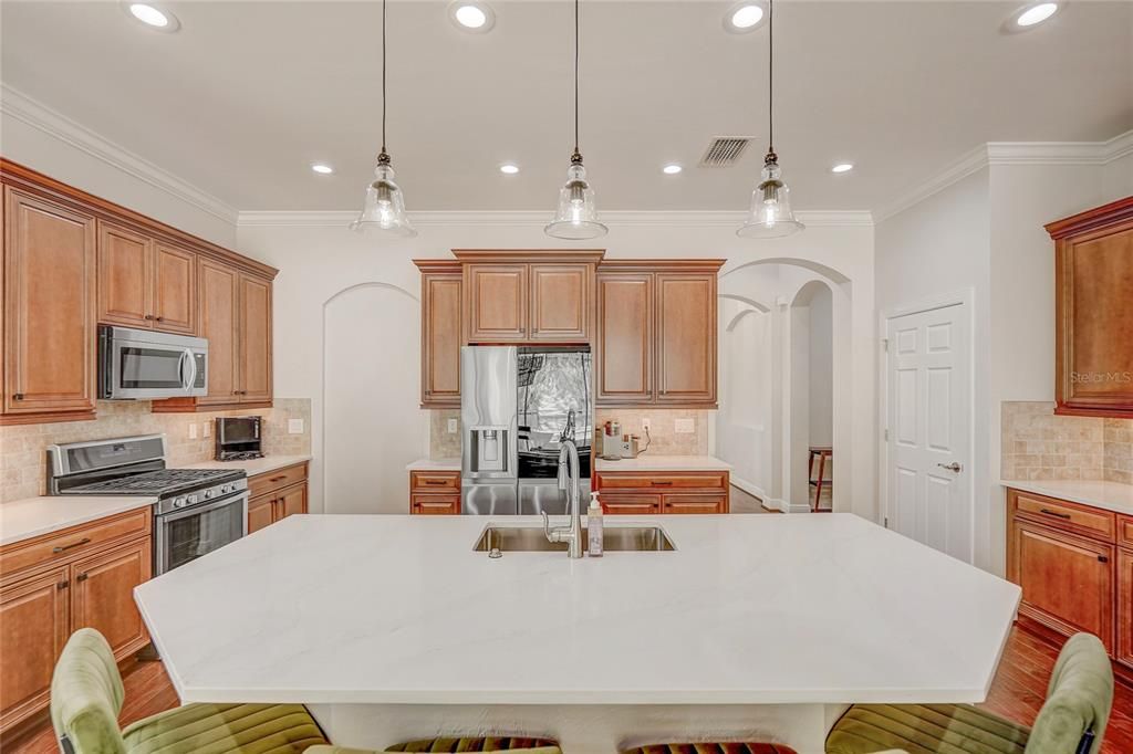 Active With Contract: $735,000 (4 beds, 2 baths, 2249 Square Feet)