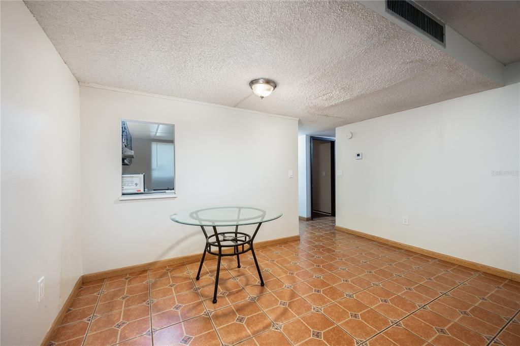 For Sale: $120,000 (3 beds, 2 baths, 1252 Square Feet)