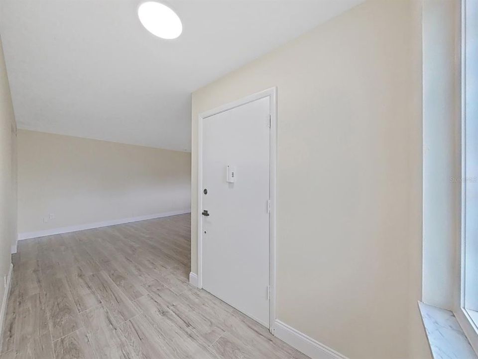Active With Contract: $240,000 (2 beds, 2 baths, 1335 Square Feet)