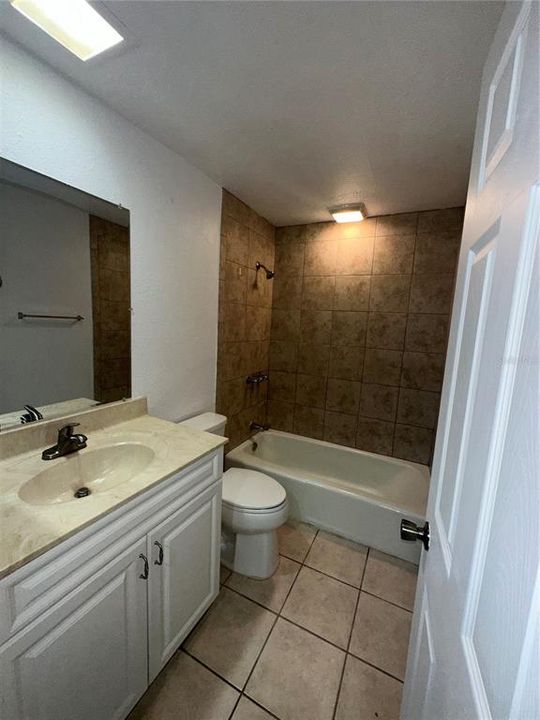 Active With Contract: $1,289 (2 beds, 1 baths, 1200 Square Feet)