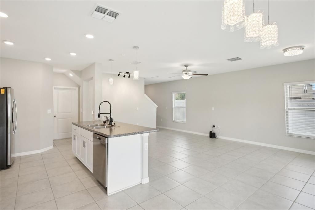 For Sale: $419,399 (4 beds, 2 baths, 1805 Square Feet)