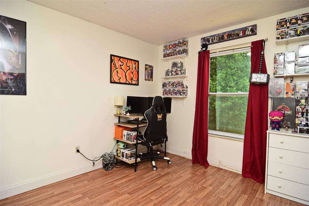 For Sale: $289,900 (3 beds, 2 baths, 1216 Square Feet)